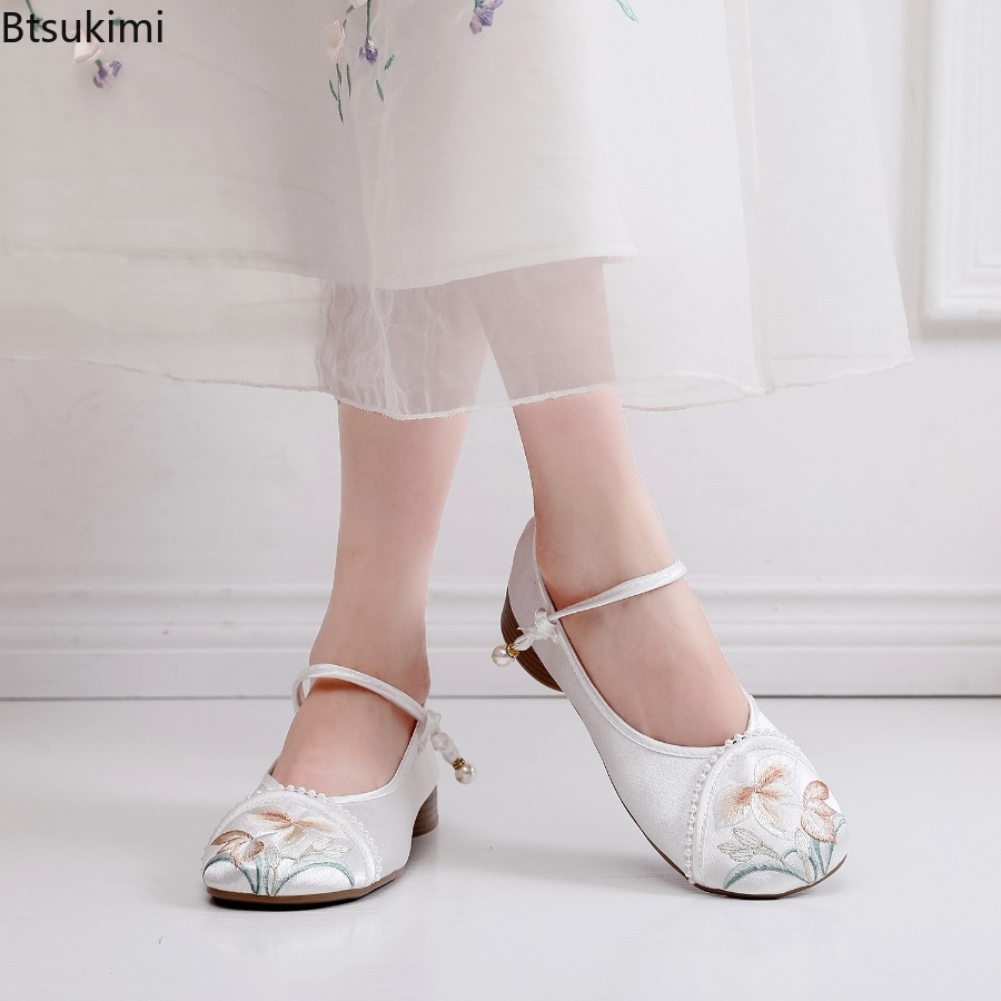 Modne haftowane buty damskie w – Ethnic Fashion In recenzja i cena