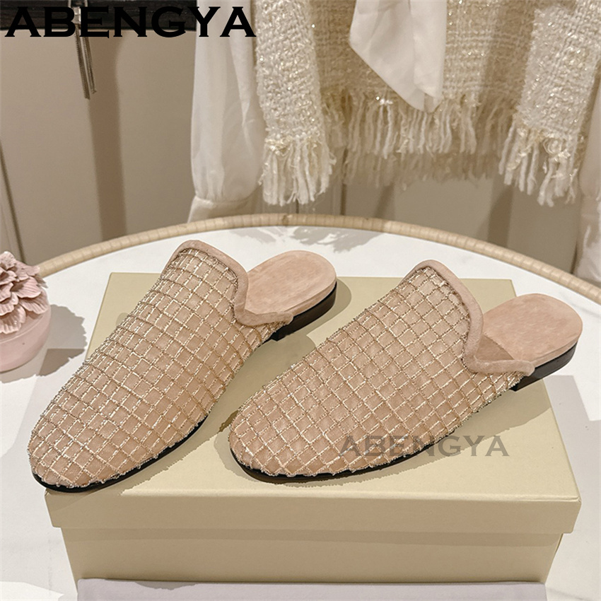 Błyszczące, koronkowe, siatecz – Ethnic Fashion In recenzja i cena